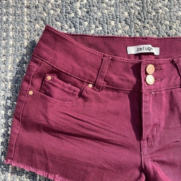 NWT. Mid rise shorts.​ - Picture 3 of 7